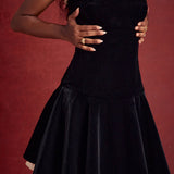 Marilla | Plush Black Velvet Strapless Mini Dress