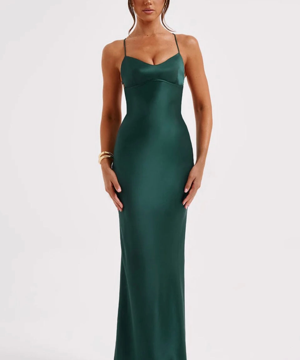 Macie | Fluid Body-Skimming Fit Sweetheart Maxi Gown